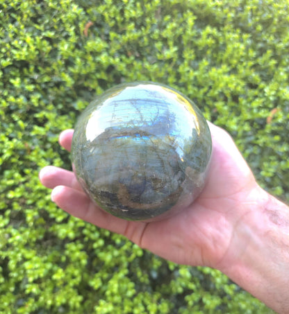 Blue Flash Labradorite Sphere – Polished Protection Crystal Ball, Spiritual Decor